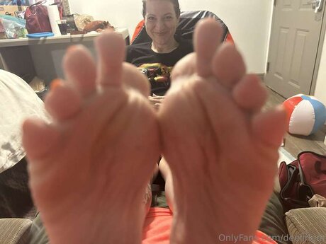 Deelirium OnlyFans nackte Brüste