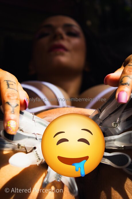 Novemberreign Free OnlyFans explizite Inhalte