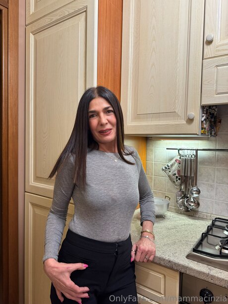 Mammacinzia OnlyFans Archiv