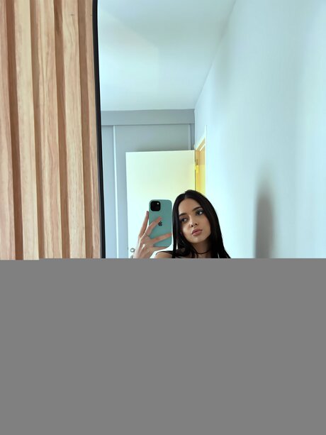 Itsyouraria OnlyFans Nacktbilder