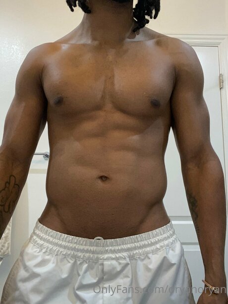 Oryanoryan Nacktbilder von OnlyFans