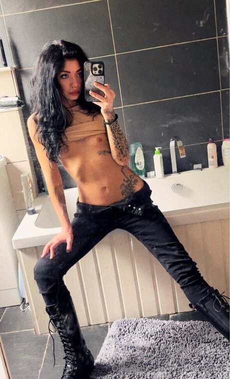 Twisted Gem Nacktbilder von OnlyFans