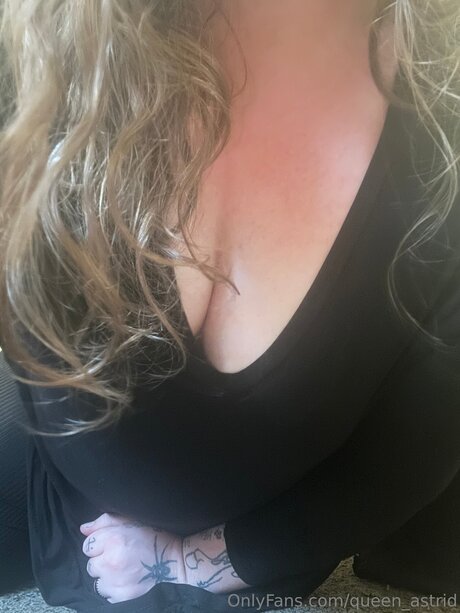 Queen Astrid OnlyFans Archiv