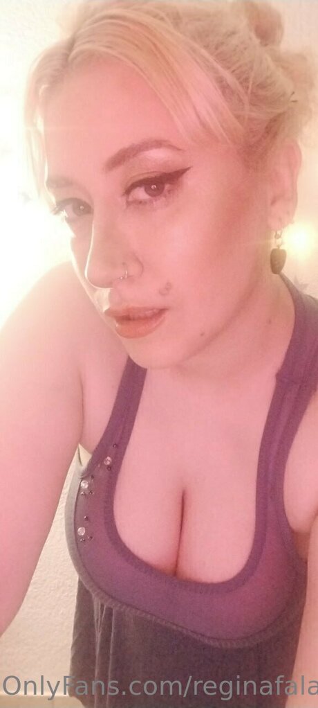 Reginafalange Nacktbilder von OnlyFans