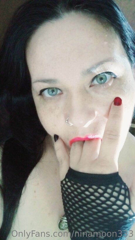 Ninamoon333 Leak von OnlyFans Pornografie