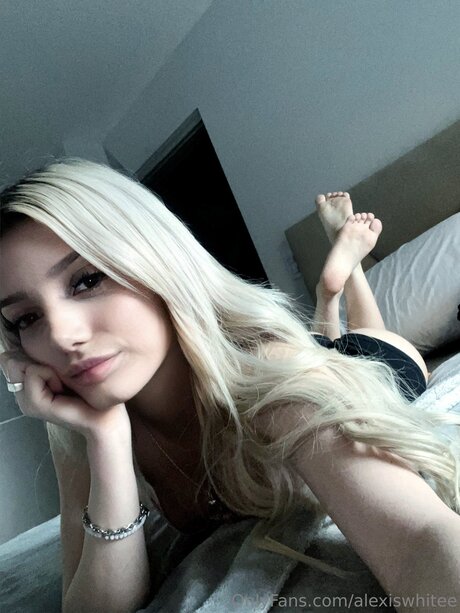 Alexiiswhitee OnlyFans Leaks Sex