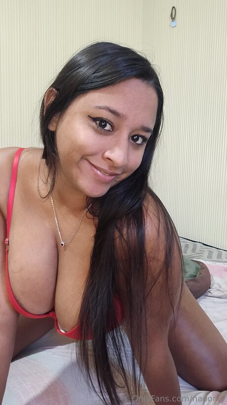 Naoomy Oben ohne OnlyFans