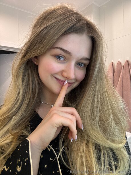 Rinaraye OnlyFans Bilder nackt