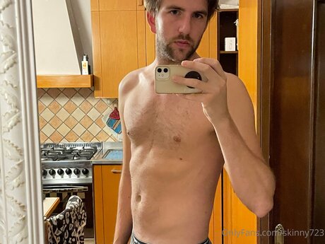 Skinny723 NurlyFans-Pornos