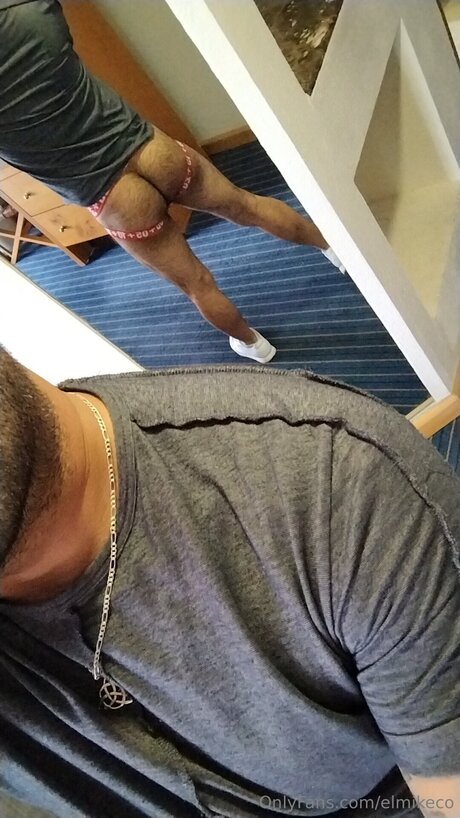 Elmikeco OnlyFans-Model