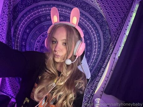 Saltyhoneybaby OnlyFans Leaked