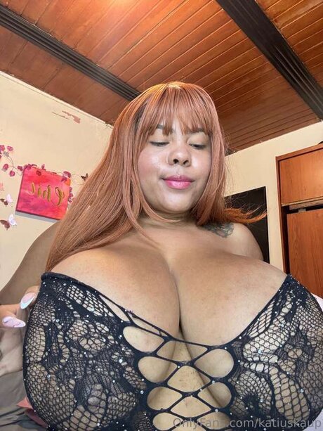 Katiuskaup OnlyFans Brüste Bild