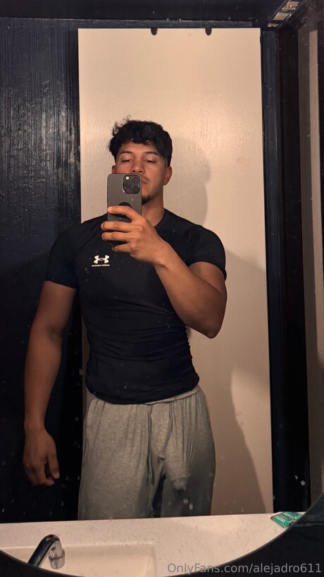 Alejadro611 Kostenlose OnlyFans-Inhalte