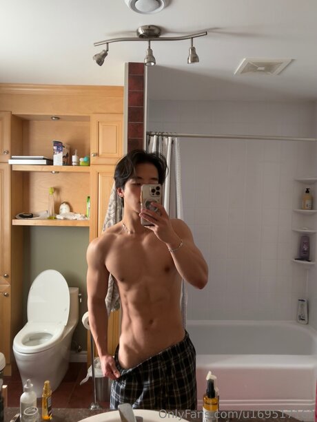 U169517161 OnlyFans Striptease