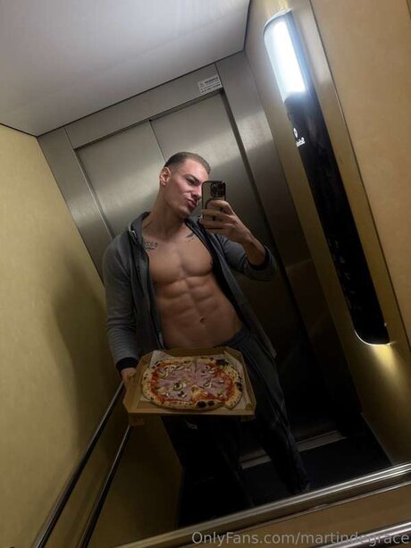 ebenholz-pawg-onlyfans sexy nackt Porträt