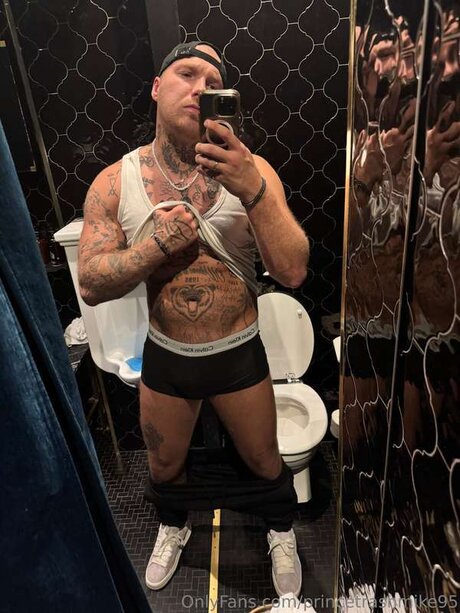 Mikeyboy95 OnlyFans Sextape