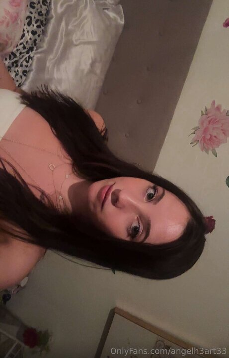 Angelh3art33 OnlyFans geleakt.
