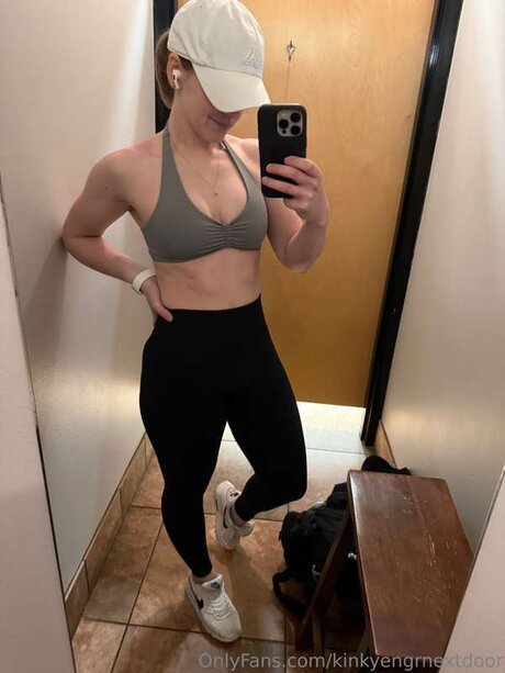 Kinkyengrnextdoor Nacktbilder von OnlyFans geleakt