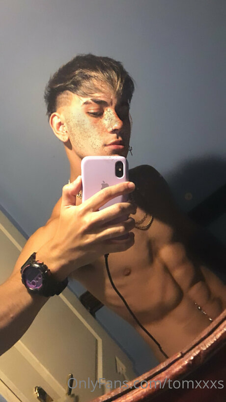 Tomxxxs OnlyFans-Leaks