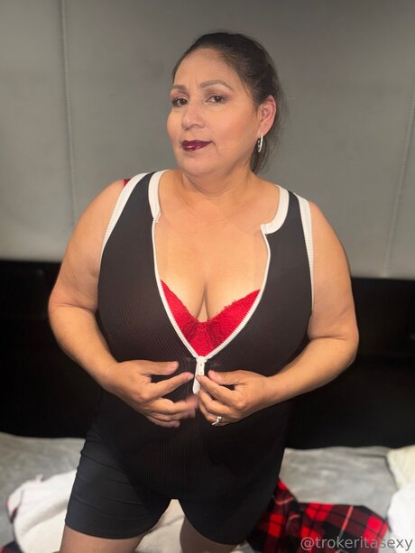 Trokeritasexy NurlyFans-Pornos