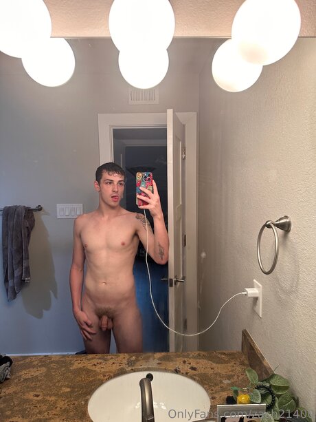 Zach21400 OnlyFans Sextape