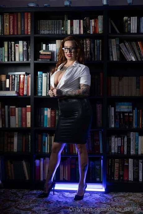 Khloe Deville Strip OnlyFans