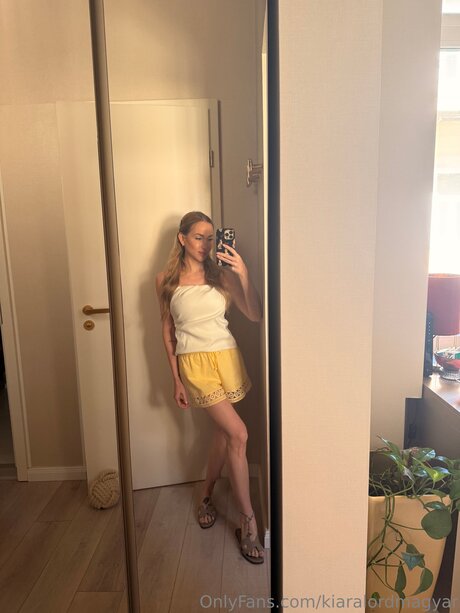 Kiaralordmagyar OnlyFans-Model