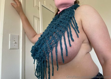 oneinagillianof Nackt