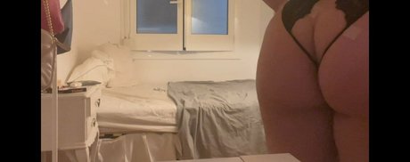 Vale ASMR Leaked OnlyFans Fotos