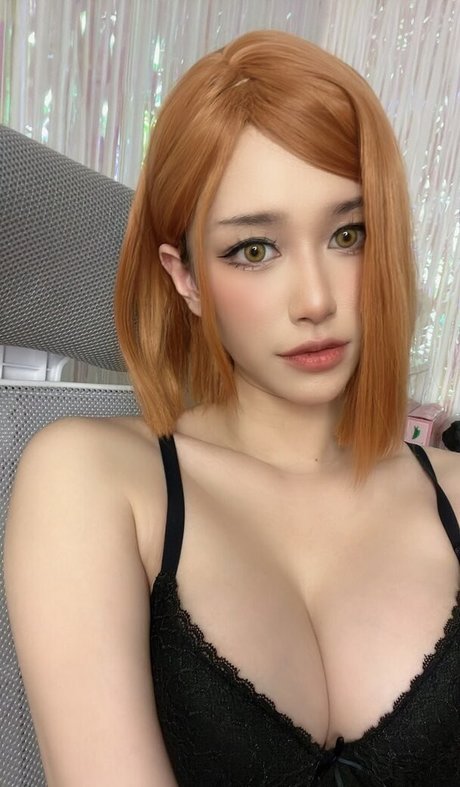 EarniesHime OnlyFans-Model