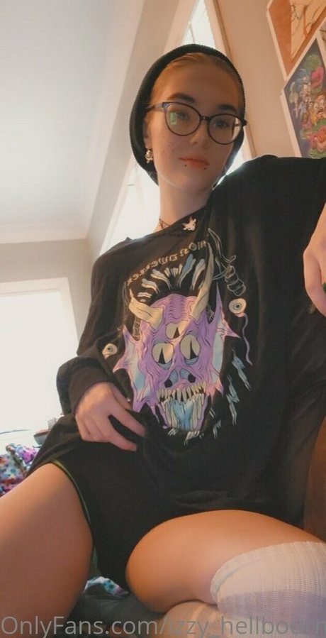 izzy hellbourne OnlyFans Beiträge