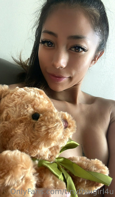 tinythaigirl4u OnlyFans-Leaks