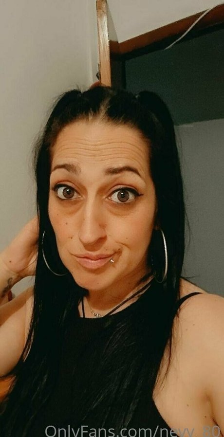 nevy 80 Nacktbilder geleakt