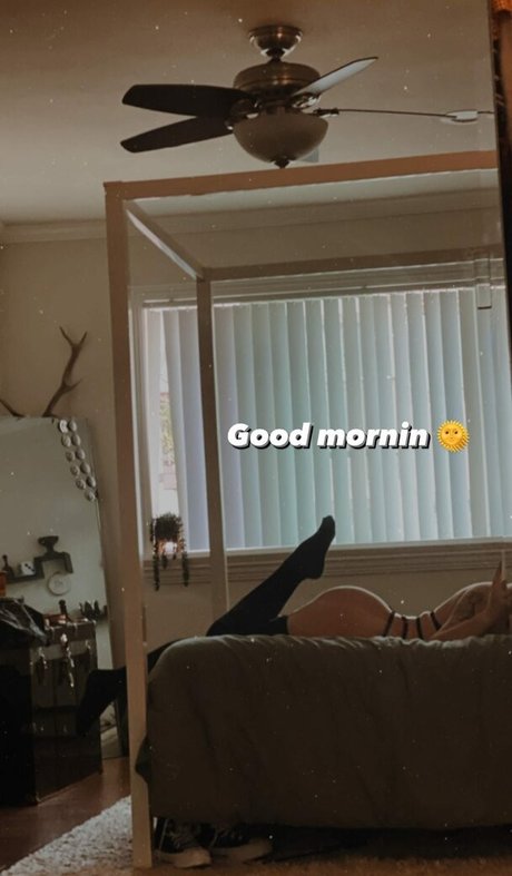 Ltlyata OnlyFans Brüste Bild