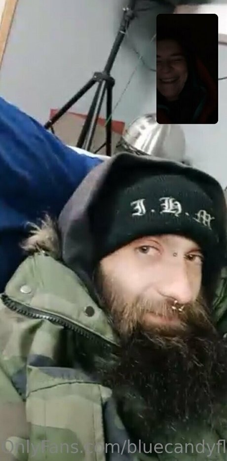 bluecandyfloss Oben ohne OnlyFans