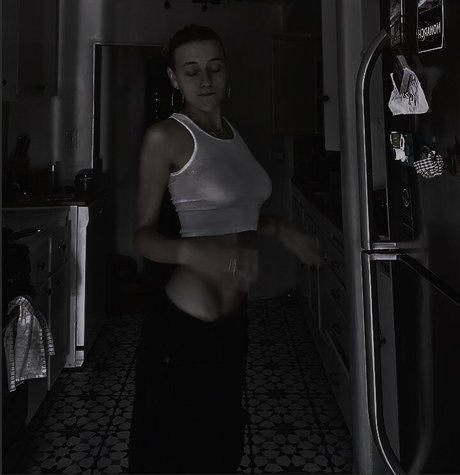 Ella Kernkamp OnlyFans Bilder