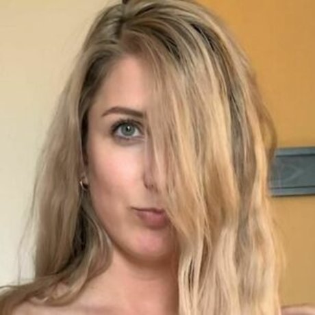 Public Cumwalk Nacktbilder von OnlyFans geleakt