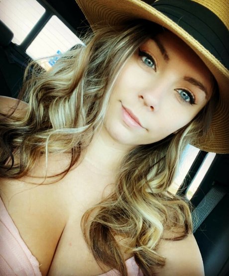 Tori Nikitin Nacktbilder von OnlyFans