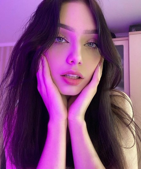 sister itachi Nacktbilder von OnlyFans