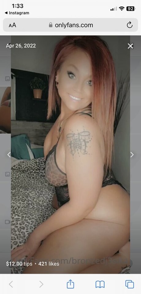 bronzedj3sika OnlyFans Brüste Bild