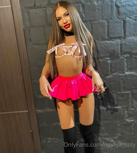 sofa ukr OnlyFans geleakte Pornografie