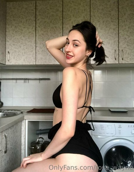 rose wayne OnlyFans