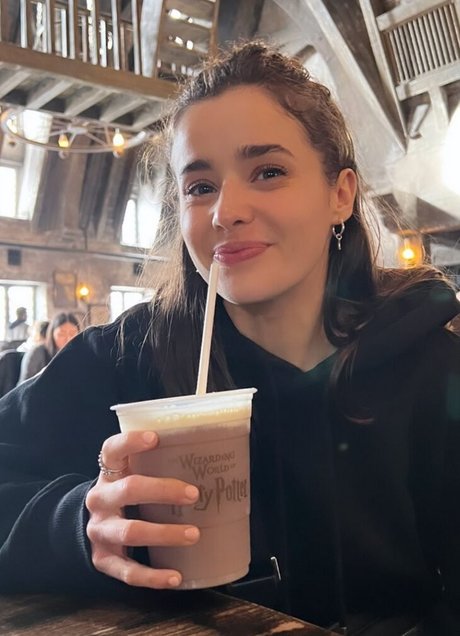 Holly Earl Nacktbilder von OnlyFans geleakt