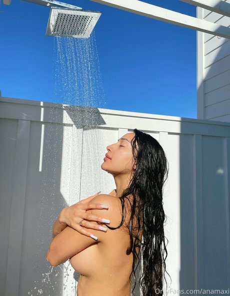 anamaxi Oben ohne OnlyFans