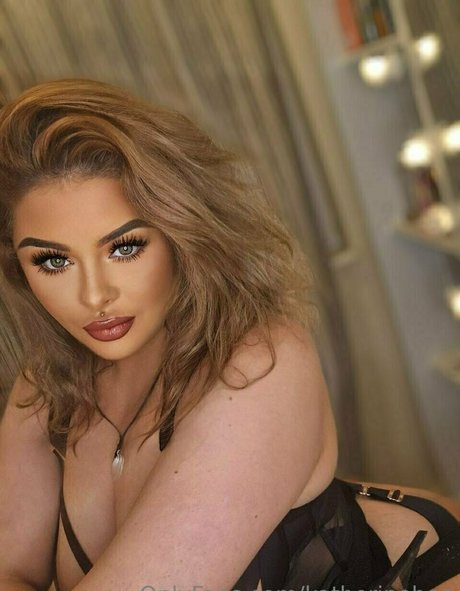 katherinebee OnlyFans