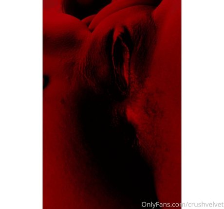 crushvelvet OnlyFans Leak