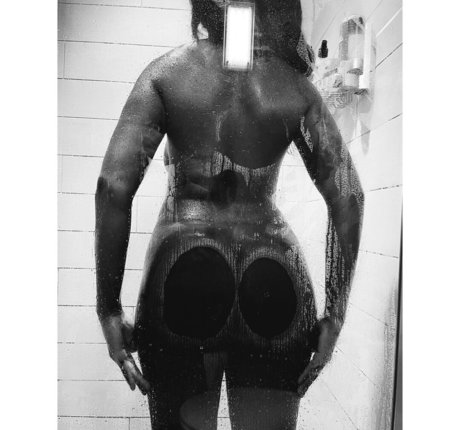 crushvelvet Oben ohne OnlyFans