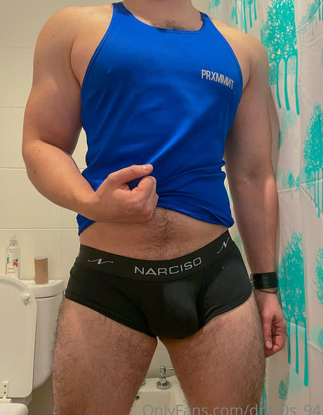 drac0s 94 NurlyFans-Brüste