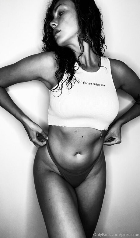 presssme OnlyFans Modelfoto