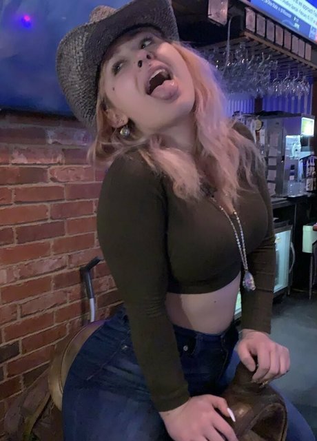 Holyfntrinity OnlyFans Fotos